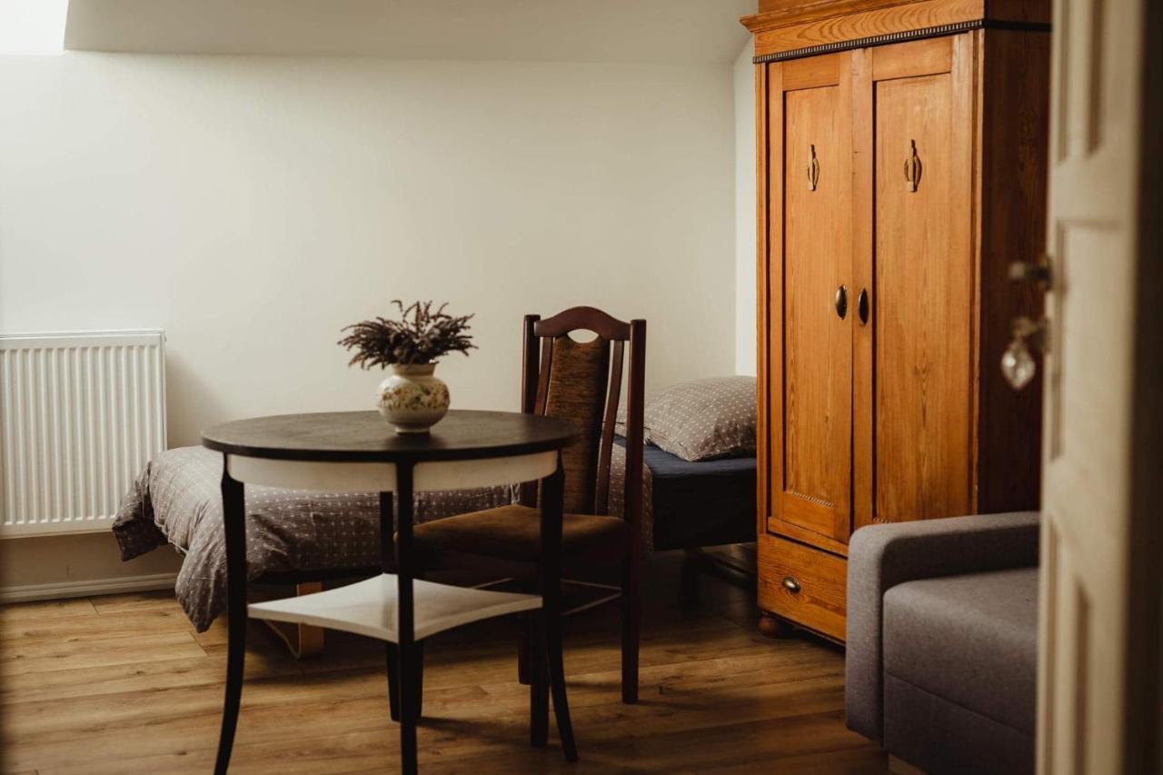 Lawendowa Stajnia Bed & Breakfast Lwowek Slaski Exterior photo