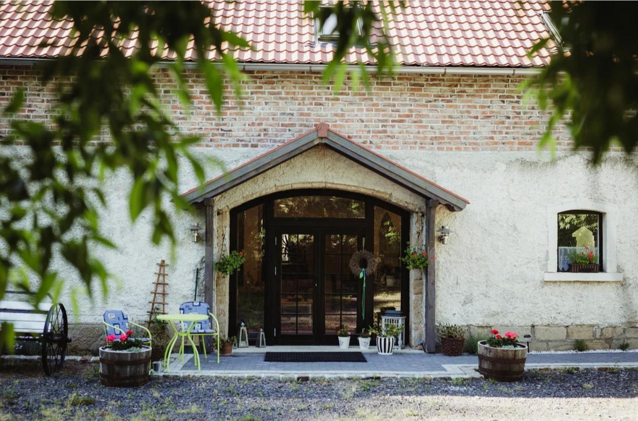Lawendowa Stajnia Bed & Breakfast Lwowek Slaski Exterior photo