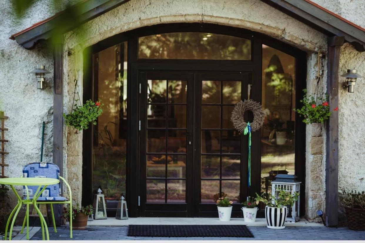 Lawendowa Stajnia Bed & Breakfast Lwowek Slaski Exterior photo